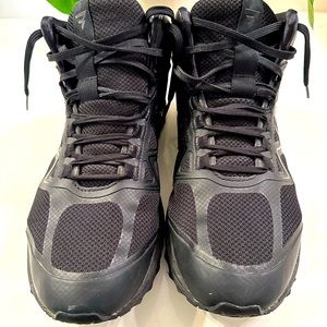 Bates duty boots. Size 11.